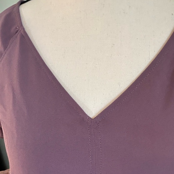 Chiffon V-neck Blouse - Picture 3 of 6